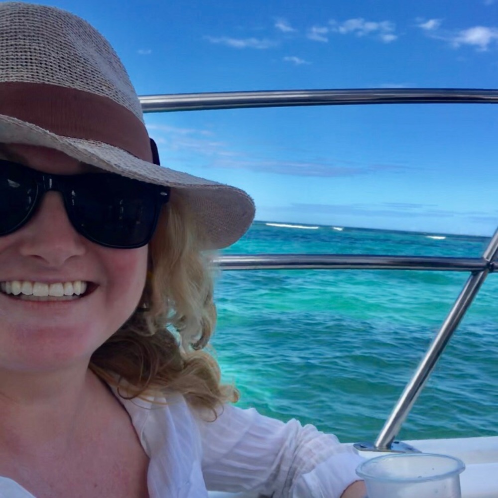 Meet your Posher, Laura